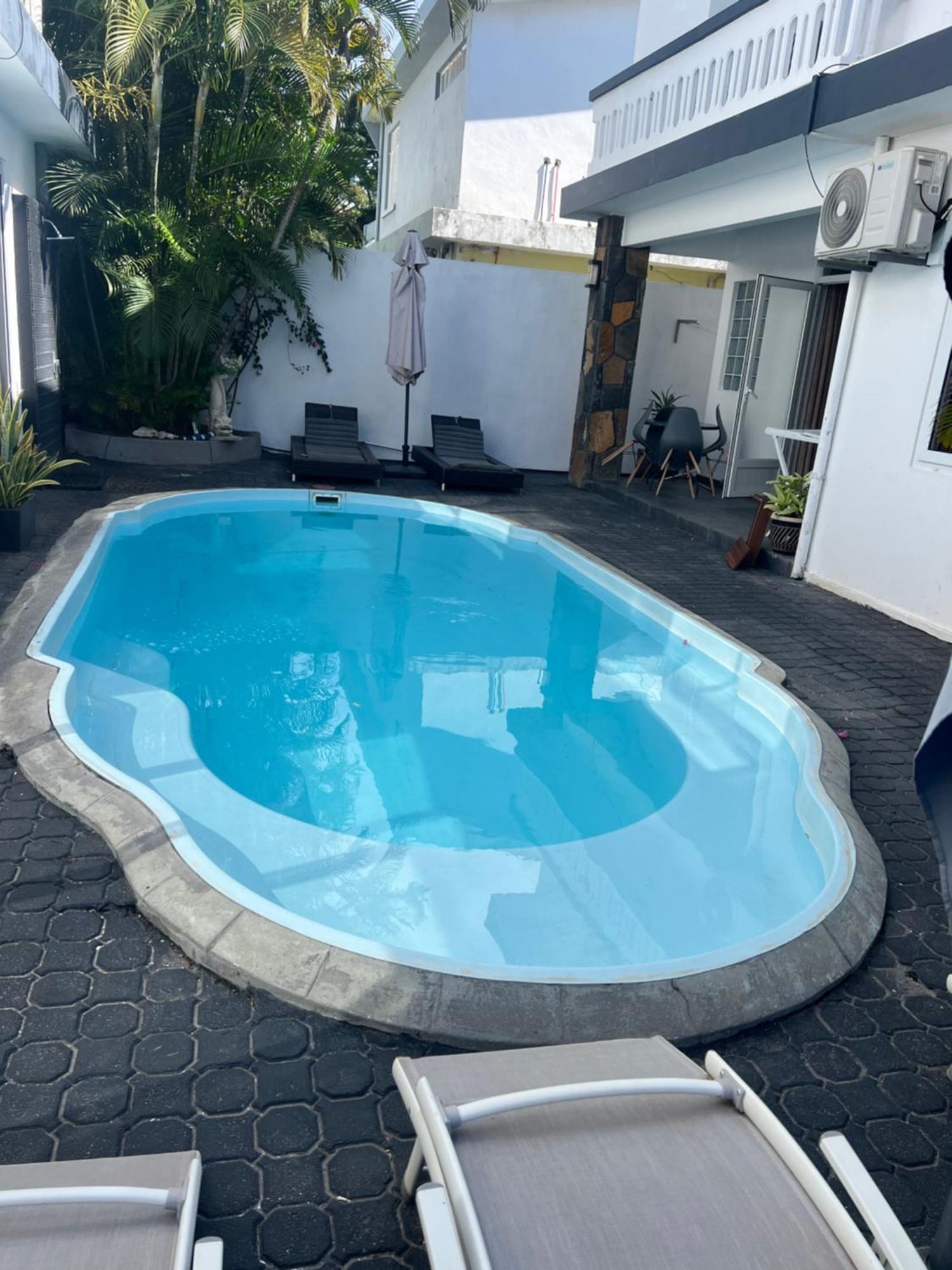 Oceanpride Complex Apartment Flic en Flac Exterior photo
