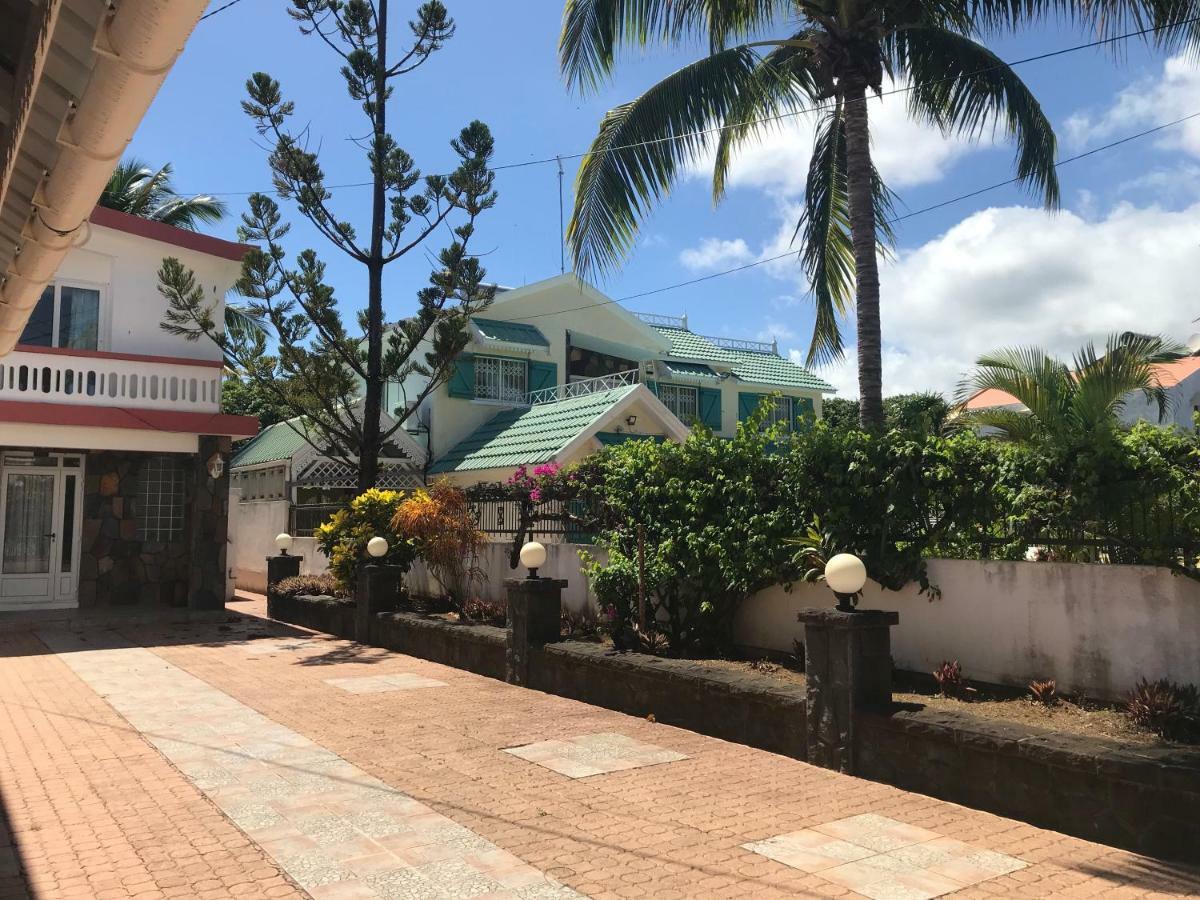 Oceanpride Complex Apartment Flic en Flac Exterior photo